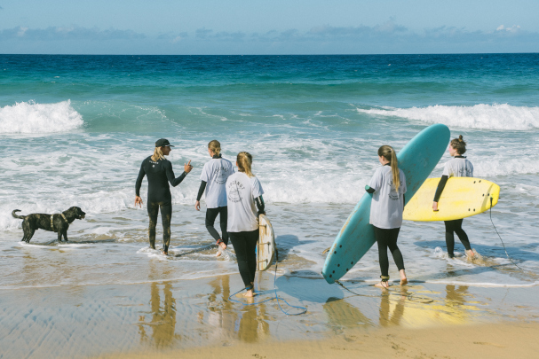 surf with gianlu surf lesson fuerteventura group lessons coach